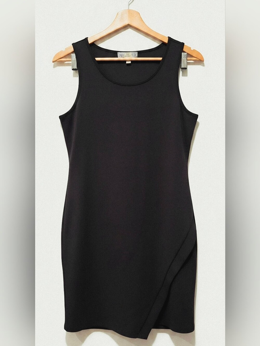 Pink Republic Black Sleeveless Midi Shift Dress